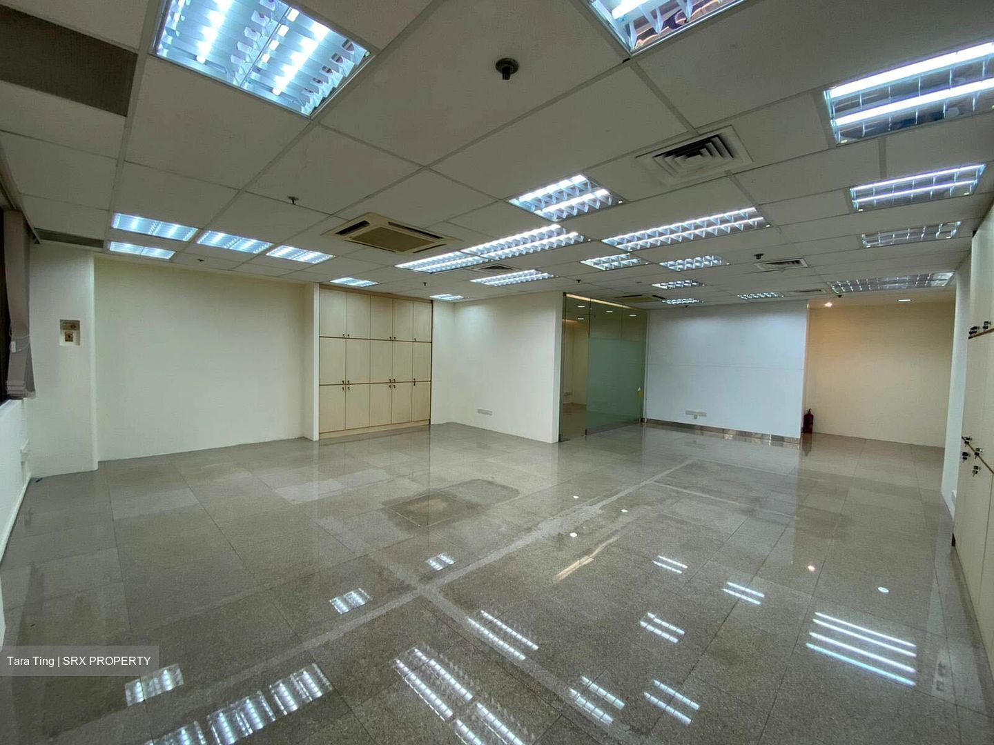 International Plaza (D2), Office #470679421